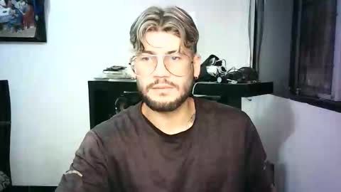 Snapshot of thedragonboyxxx chatting on 23, 3, 2026 thedragonboyxxx online show from 23, 3, 2026