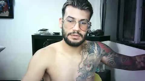 Snapshot of thedragonboyxxx chatting on 2, 4, 2026 thedragonboyxxx online show from 2, 4, 2026