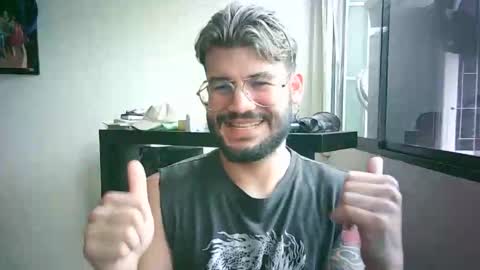 Snapshot of thedragonboyxxx chatting on 7, 4, 2026 thedragonboyxxx online show from 7, 4, 2026