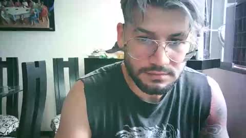 Snapshot of thedragonboyxxx chatting on 11, 4, 2026 thedragonboyxxx online show from 11, 4, 2026