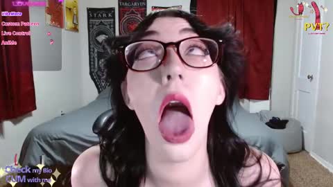 Snapshot of thegothmilf chatting on 12, 1, 2025 TheGothMilf online show from 12, 1, 2025