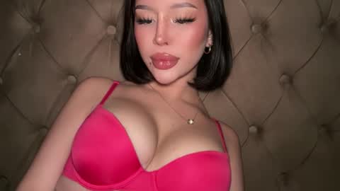 Elle  dont forget to folloW me and thumbs up online show from 27, 3, 2026