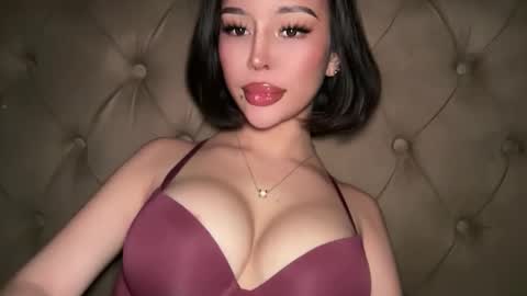 Elle  dont forget to folloW me and thumbs up online show from 3, 4, 2026