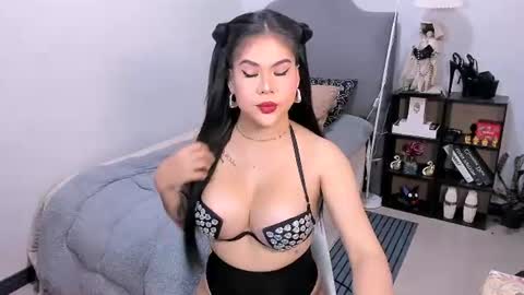 thegreatlaura online show from 27, 7, 2026
