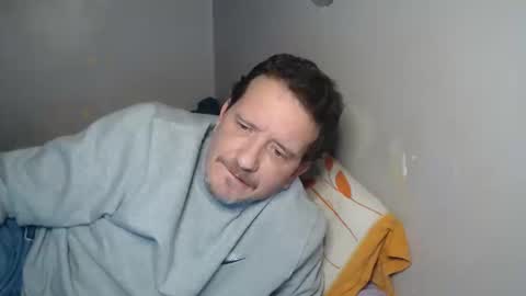 Green online show from 8, 1, 2025