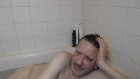 Green online show from 10, 4, 2026