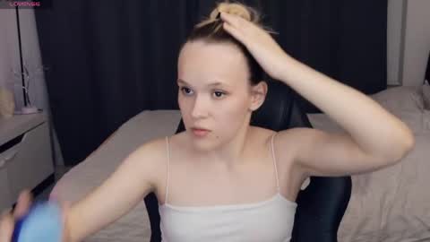 Lily online show from 6, 6, 2026