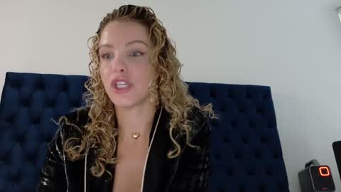 Snapshot of theislandgirl chatting on 8, 9, 2025 Lily Marie online show from 8, 9, 2025