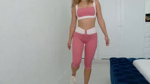 Snapshot of theislandgirl chatting on 22, 9, 2025 Lily Marie online show from 22, 9, 2025