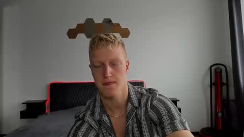 Snapshot of thejacob_d chatting on 14, 11, 2025 thejacob_d online show from 14, 11, 2025