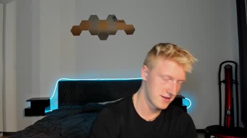 Snapshot of thejacob_d chatting on 5, 12, 2025 thejacob_d online show from 5, 12, 2025