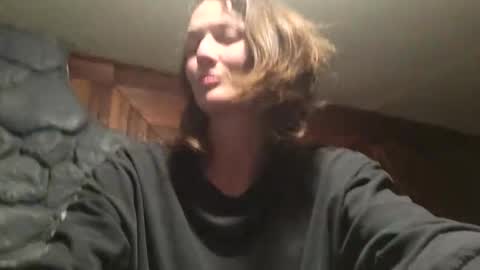 Snapshot of thelovecreep chatting on 13, 11, 2025 lovecreep online show from 13, 11, 2025