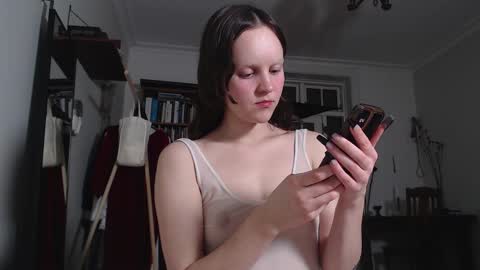 Maddi...   online show from 9, 2, 2026