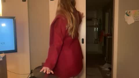 Snapshot of theoneandonlyava chatting on 15, 12, 2025 Ava online show from 15, 12, 2025