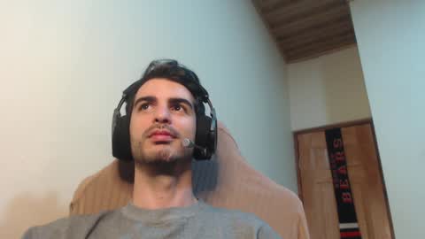 Snapshot of therazhanen chatting on 10, 1, 2025 Santiago Enrique online show from 10, 1, 2025