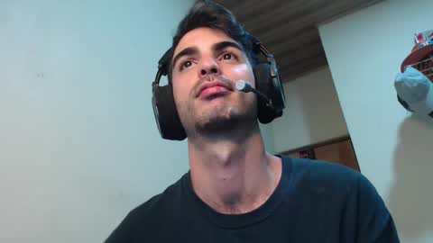 Snapshot of therazhanen chatting on 16, 9, 2025 Santiago Enrique online show from 16, 9, 2025