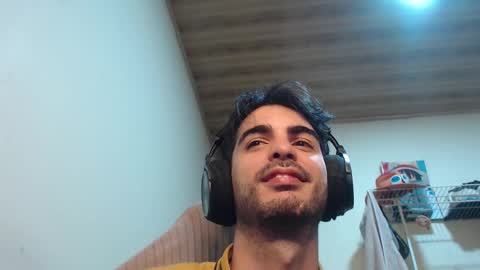 Snapshot of therazhanen chatting on 16, 10, 2025 Santiago Enrique online show from 16, 10, 2025