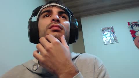 Snapshot of therazhanen chatting on 10, 11, 2025 Santiago Enrique online show from 10, 11, 2025