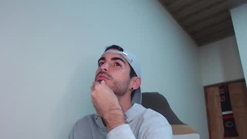 Santiago Enrique online show from 7, 2, 2026