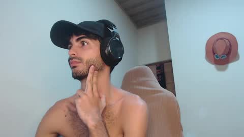 Santiago Enrique online show from 3, 5, 2026