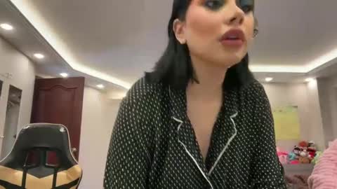 Snapshot of therealcamilabaddie chatting on 9, 9, 2025 therealcamilabaddie online show from 9, 9, 2025