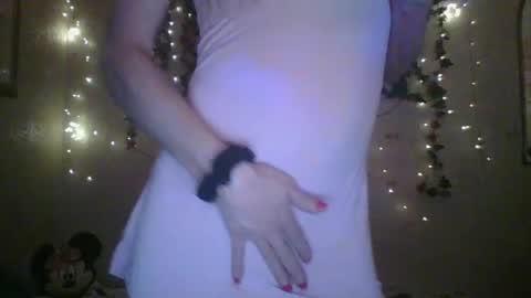 Snapshot of thesillymillie chatting on 24, 12, 2024 sillymillie0 online show from 24, 12, 2024