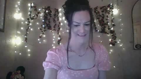 Snapshot of thesillymillie chatting on 6, 3, 2025 sillymillie0 online show from 6, 3, 2025