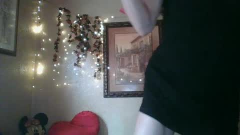 Snapshot of thesillymillie chatting on 7, 10, 2025 sillymillie0 online show from 7, 10, 2025