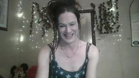 Snapshot of thesillymillie chatting on 13, 11, 2025 sillymillie0 online show from 13, 11, 2025