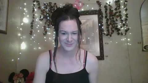 Snapshot of thesillymillie chatting on 5, 1, 2026 sillymillie0 online show from 5, 1, 2026