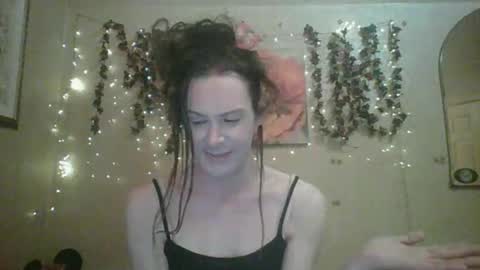 Snapshot of thesillymillie chatting on 16, 4, 2026 sillymillie0 online show from 16, 4, 2026