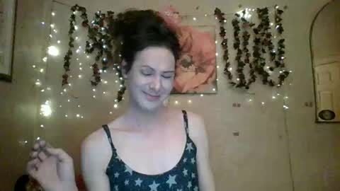 Snapshot of thesillymillie chatting on 24, 5, 2026 sillymillie0 online show from 24, 5, 2026