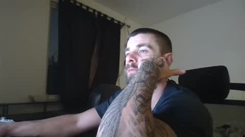 Snapshot of theufcfan_8181 chatting on 5, 11, 2025 troy online show from 5, 11, 2025