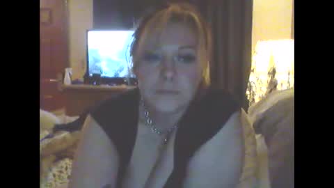 Snapshot of theunbound07 chatting on 12, 10, 2025 theunbound07 online show from 12, 10, 2025