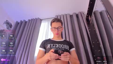 SanThiago online show from 15, 10, 2025