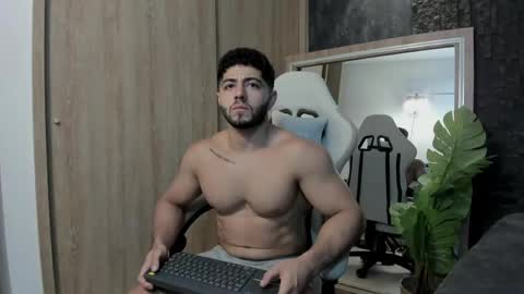 Snapshot of thiago_moretti chatting on 24, 5, 2026 THIAGO online show from 24, 5, 2026