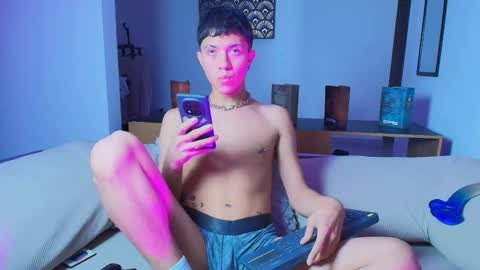 Snapshot of thiago_n_sam chatting on 15, 9, 2025 thiago_n_sam online show from 15, 9, 2025