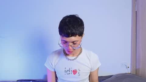 Snapshot of thiago_n_sam chatting on 27, 9, 2025 thiago_n_sam online show from 27, 9, 2025