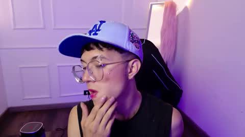 Snapshot of thiago_n_sam chatting on 6, 10, 2025 thiago_n_sam online show from 6, 10, 2025