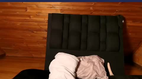 Snapshot of thiago_n_sam chatting on 15, 10, 2025 thiago_n_sam online show from 15, 10, 2025