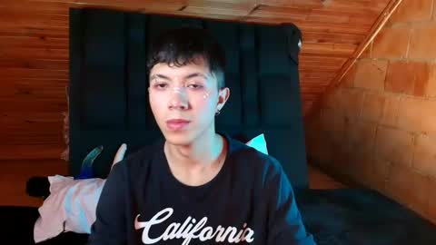 Snapshot of thiago_n_sam chatting on 16, 10, 2025 thiago_n_sam online show from 16, 10, 2025