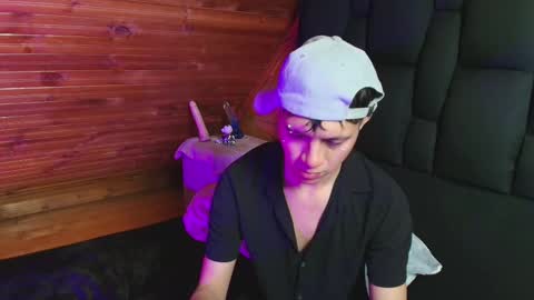 Snapshot of thiago_n_sam chatting on 17, 10, 2025 thiago_n_sam online show from 17, 10, 2025