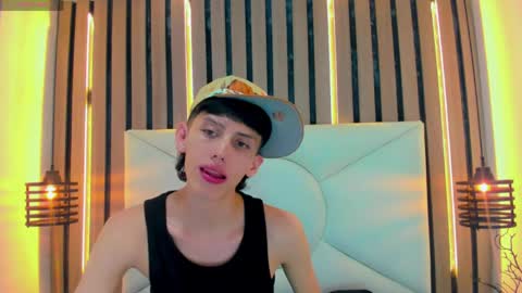 thiago_twink38 online show from 29, 4, 2026