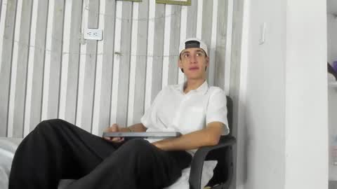 Snapshot of thiagoduarte_ chatting on 11, 3, 2026 Thiago online show from 11, 3, 2026