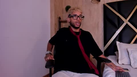 ThiagoFerreti online show from 27, 9, 2025