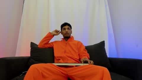 ThiagoFerreti online show from 1, 11, 2025