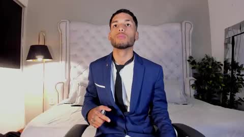 ThiagoFerreti online show from 17, 12, 2025