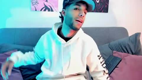 ThiagoFerreti online show from 7, 7, 2026