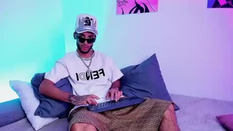 ThiagoFerreti online show from 16, 7, 2026