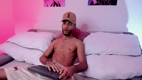 ThiagoFerreti online show from 27, 7, 2026